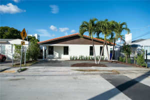 3983 Sw 2nd St, Miami