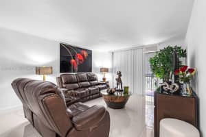 8511 NW 8th St APT 309, Miami, FL 33126, - MLS#A12018479