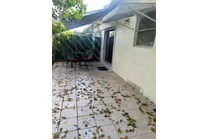 2450 Lincoln St APT 7, Hollywood, FL 33020, - MLS#A12018548