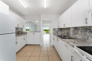 1950 W 54th St APT 412, Hialeah, FL 33012, - MLS#A12018558