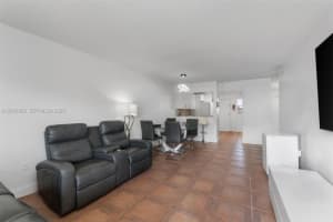 1950 W 54th St APT 406, Hialeah, FL 33012, - MLS#A12018559