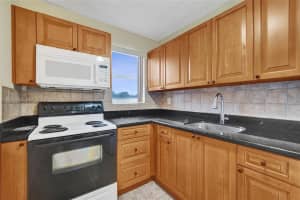 111 SE 4th Ave #8, Hallandale Beach, FL 33009, - MLS#A12018565