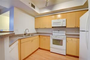 1919 Van Buren St APT 311A, Hollywood, FL 33020, - MLS#A12018568