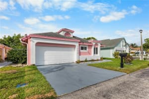 1035 W Jasmine Ln, North Lauderdale, FL 33068, - MLS#A12018589