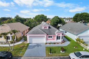 1035 W Jasmine Ln, North Lauderdale, FL 33068, - MLS#A12018589