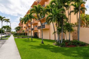 1900 W 54th St APT 220, Hialeah, FL 33012, - MLS#A12018600