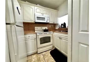 8145 NW 7th St APT 404, Miami, FL 33126, - MLS#A12018655