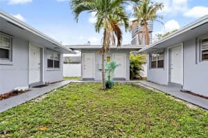 923 SE 2nd Ave #4, Hallandale Beach, FL 33009, - MLS#A12018671
