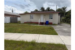 2760 NW 11th Ct, Fort Lauderdale, FL 33311, - MLS#A12018793