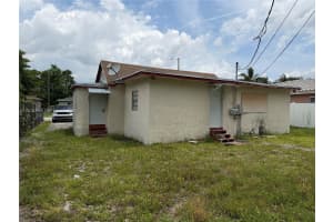 2760 NW 11th Ct, Fort Lauderdale, FL 33311, - MLS#A12018793