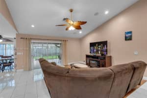 7817 Sunflower Dr, Margate, FL 33063, - MLS#A12018799