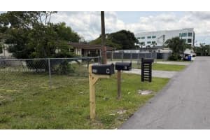 646 NW 14th Terrace, Fort Lauderdale, FL 33311, - MLS#A12018804