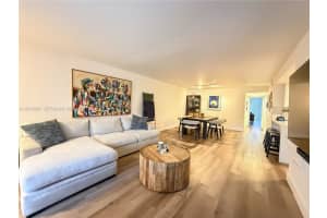 6517 SW 116th Pl APT D, Miami, FL 33173, - MLS#A12018887