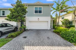 582 Parsons Wy, Deerfield Beach, FL 33442, - MLS#A12018930
