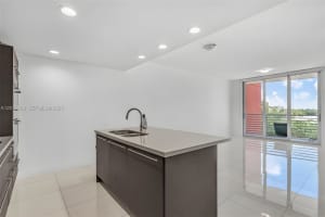 7661 NW 107th Ave Apt 409, Doral, FL 33178, - MLS#A12019039