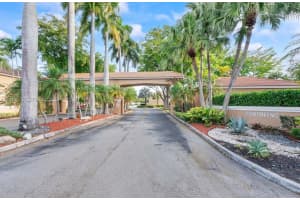 11461 Lakeview Dr 8a, Coral Springs