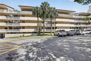7041 Environ Blvd APT 327, Lauderhill, FL 33319, - MLS#A12019275