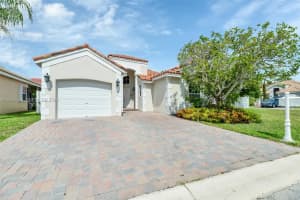 535 Somerset Way, Weston 535 Somerset Way, Weston