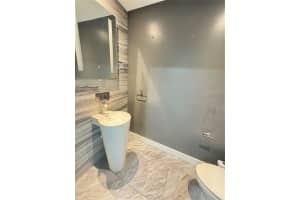 60 SW 13th St Apt 2006, Miami, FL 33130, - MLS#A12019328