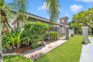 5621 NW 117th Ave, Coral Springs, FL 33076, - MLS#A12019388
