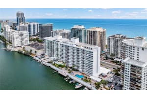 5700 Collins Ave APT 7J, Miami Beach, FL 33140, - MLS#A12019424