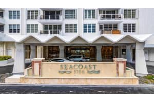 5700 Collins Ave APT 7J, Miami Beach, FL 33140, - MLS#A12019424