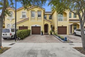 914 Sw 151st Pl, Miami