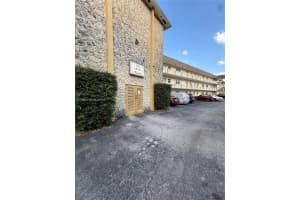 5131 W Oakland Park Blvd #106, Lauderdale Lakes, FL 33313, - MLS#A12019533