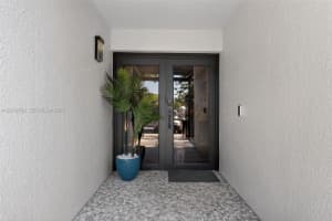 10750 S Golfview Dr, Pembroke Pines, FL 33026, - MLS#A12019599