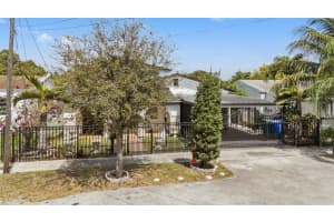 1409 NW 44th St a, Miami, FL 33142, - MLS#A12019630