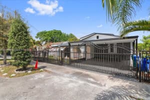 1409 NW 44th St a, Miami, FL 33142, - MLS#A12019630