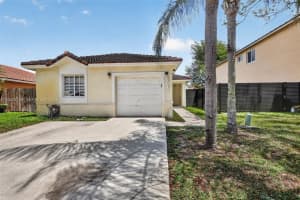 8061 Nw 197th St, Hialeah 8061 Nw 197th St, Hialeah