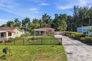 55 NE 156th St, Miami, FL 33162, - MLS#A12019933
