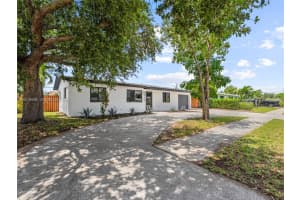 949 Lighthouse Dr, North Palm Beach, FL 33408, - MLS#A12019995