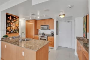 10275 Collins Ave APT 829, Bal Harbour, FL 33154, - MLS#A12019998