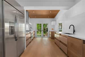 5812 Alton Rd, Miami Beach, FL 33140, - MLS#A12020040