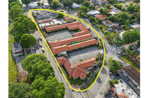 4445 Sw 8th St Miami, FL 33134 - MLS#A12020051