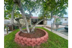 659 W 14th St, Hialeah, FL 33010, - MLS#A12020070