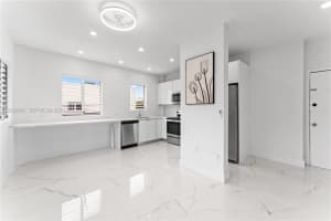 842 Meridian Ave APT 2D, Miami Beach, FL 33139, - MLS#A12020091