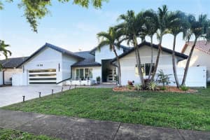 16183 Nw 15th St, Pembroke Pines
