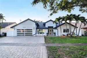 16183 NW 15th St, Pembroke Pines, FL 33028, - MLS#A12020147
