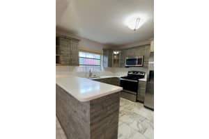 320 NW 61st Ave, Miami, FL 33126, - MLS#A12020149