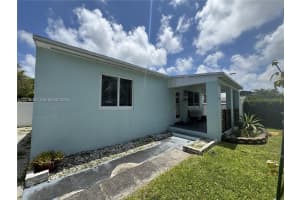 2726 Taylor St, Hollywood, FL 33020, - MLS#A12020220
