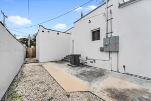 1733 NW 16th St #3, Miami, FL 33125, - MLS#A12020227