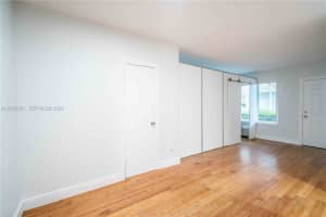 7325 Carlyle Ave APT 8, Miami Beach, FL 33141, - MLS#A12020251