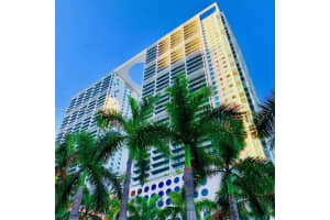 500 Brickell Ave Apt 2208, Miami, FL 33131, - MLS#A12020291