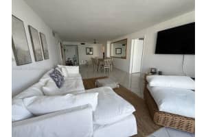6039 Collins Ave APT 1236, Miami Beach, FL 33140, - MLS#A12020334