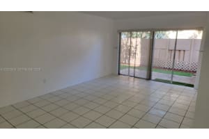 RM8F+G8, 4410 NW 79th Ave APT 1C, Doral, FL 33166, - MLS#A12020350