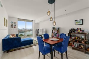 Vizcayne, 253 NE 2nd St APT 2003, Miami, FL 33132, - MLS#A12020369