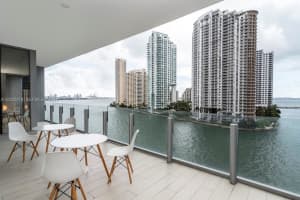 300 Biscayne Boulevard Way 802e, Miami